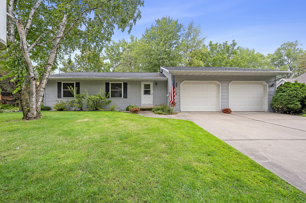 10 Reasons Why 3665 Point Ln Is The Green Bay Shore Property Of Your